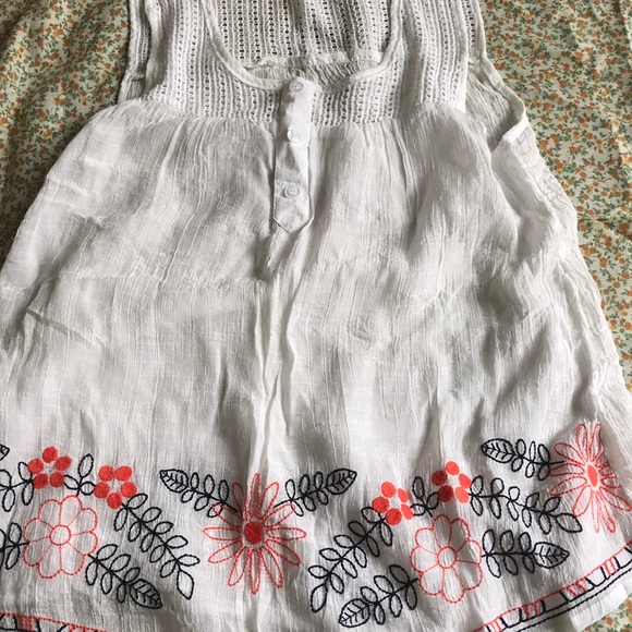 Tank - Picture 1 of 2